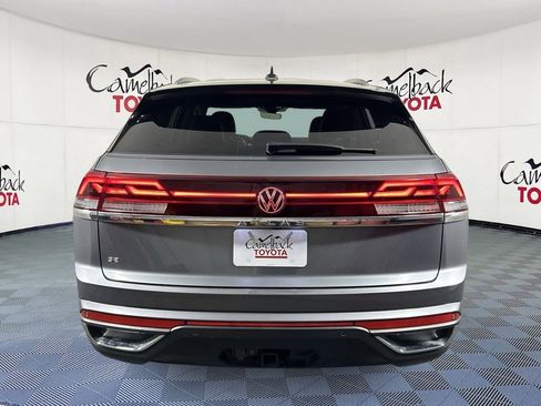 Used 2024 Volkswagen Atlas Cross Sport SE image 6