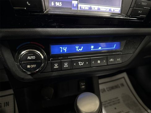 Used 2015 Toyota Corolla S image 15