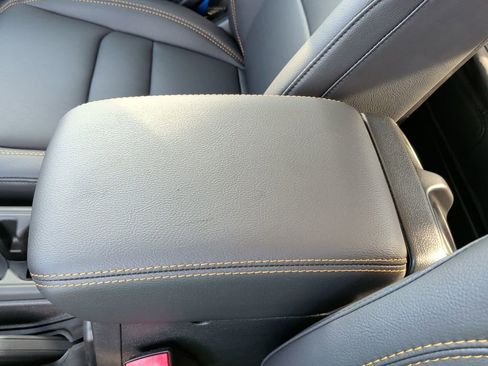 New 2025 Jeep Gladiator High Tide image 33