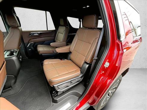 Used 2025 Chevrolet Tahoe High Country RWD image 27