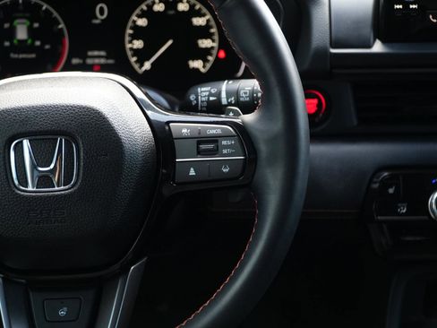Used 2025 Honda Pilot TrailSport image 25