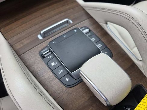 Certified 2021 Mercedes-Benz GLE 350 4MATIC image 18