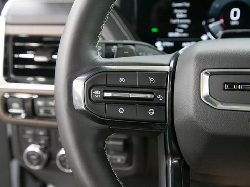 Used 2026 GMC Yukon Denali Ultimate AWD/4WD image 29