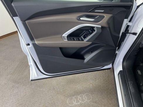 Used 2025 Audi Q5 Premium Plus w/ Premium Plus image 19