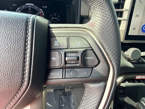 Used 2025 Toyota Tundra Limited image 32