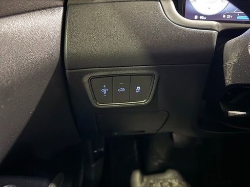 Used 2022 Hyundai Santa Cruz Limited image 18