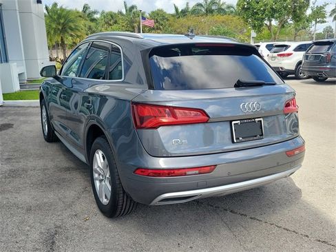 Used 2020 Audi Q5 2.0T Premium w/ Convenience Package image 4