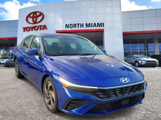 Used 2024 Hyundai Elantra SEL w/ Convenience Package FWD video 1