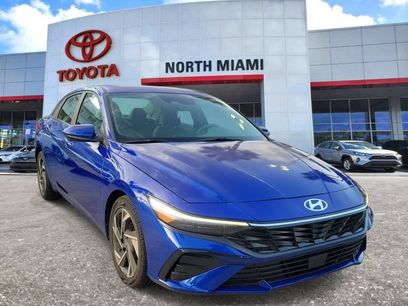Used 2024 Hyundai Elantra SEL w/ Convenience Package
