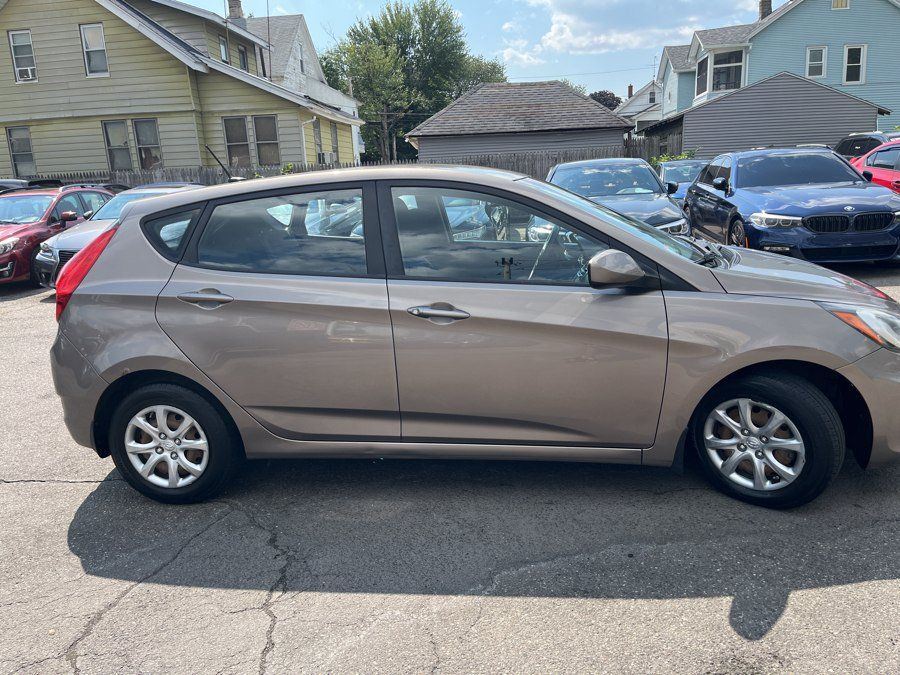 Used 2013 Hyundai Accent GS FWD image 5