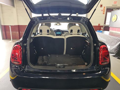Used 2023 MINI Cooper SE FWD image 8