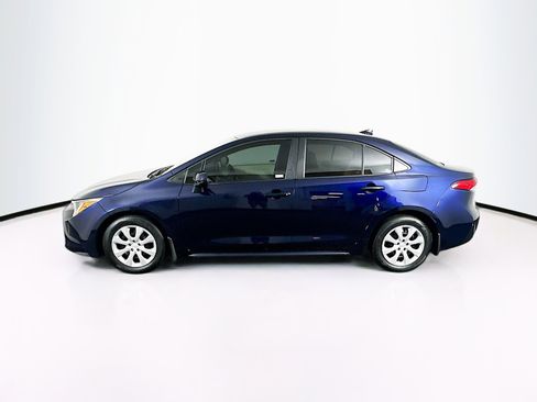 Used 2025 Toyota Corolla LE FWD image 4