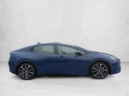 Used 2025 Toyota Prius Plug-In Hybrid w/ Limited Premium Package FWD image 4