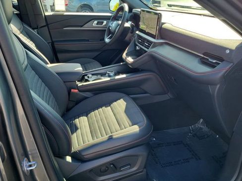 Used 2025 Ford Explorer ST-Line w/ Premium Package image 17