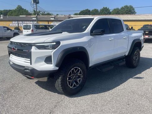 Used 2026 Chevrolet Colorado ZR2 w/ Technology Package AWD/4WD image 9