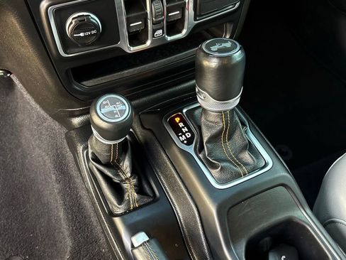 Used 2021 Jeep Wrangler Unlimited Sahara image 18