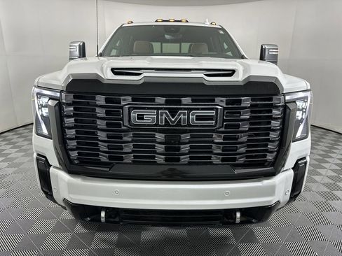 New 2025 GMC Sierra 2500 Denali Ultimate w/ Max Trailering Package image 2