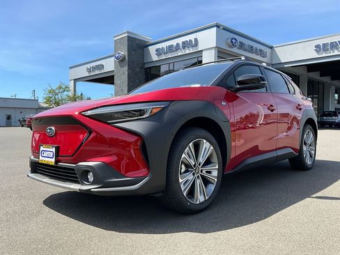 Used 2024 Subaru Solterra w/ Touring Package image 3