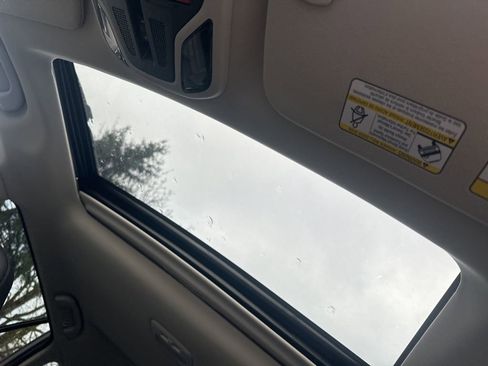 Used 2025 Subaru Outback Onyx Edition image 17