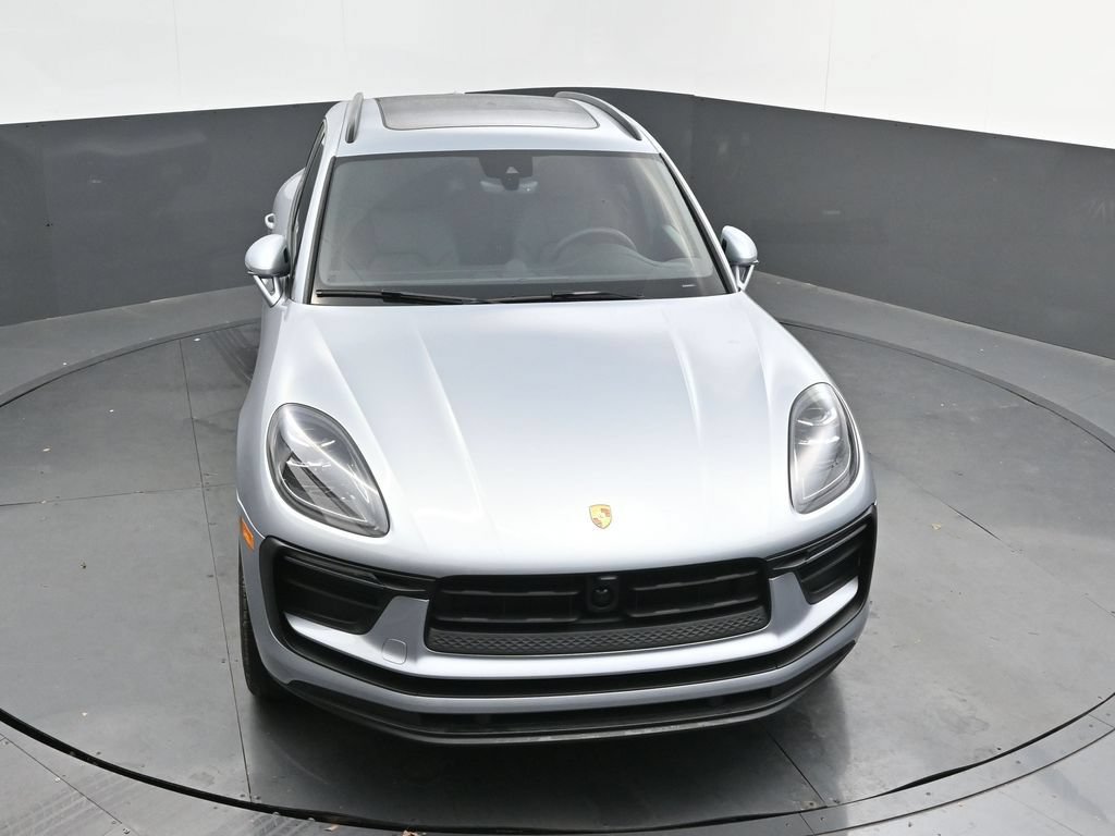 Certified 2026 Porsche Macan AWD/4WD image 23