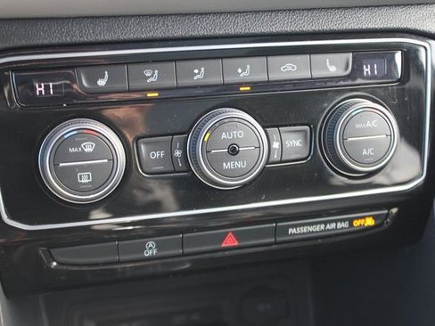 Used 2022 Volkswagen Atlas Cross Sport SEL image 8