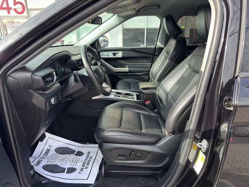 Used 2022 Ford Explorer Limited image 17