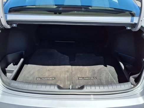 Used 2025 Hyundai Elantra Sport FWD image 23