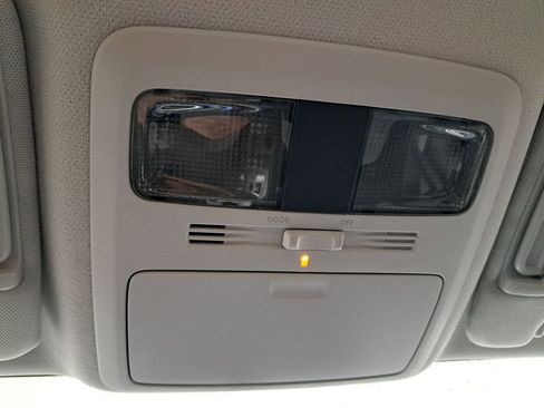 Used 2017 Subaru Forester 2.5i w/ Alloy Wheel Package image 26