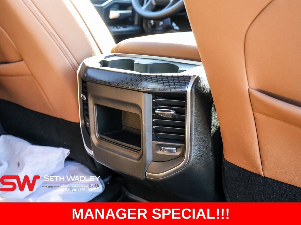 New 2025 RAM 2500 Big Horn AWD/4WD image 32