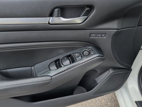 Used 2019 Nissan Altima 2.5 Platinum FWD image 10