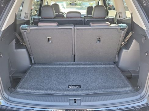 New 2026 Volkswagen Atlas Peak Edition image 15
