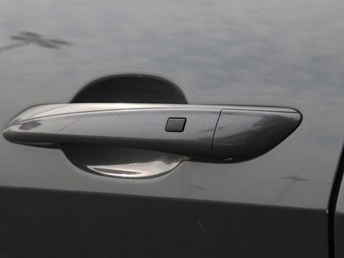 Used 2025 Hyundai Elantra SEL FWD image 9
