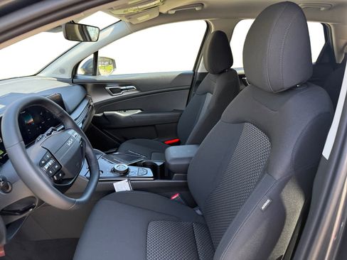 New 2026 Kia Sportage S image 9