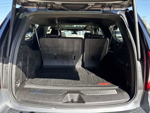 Used 2022 GMC Yukon XL Denali image 10