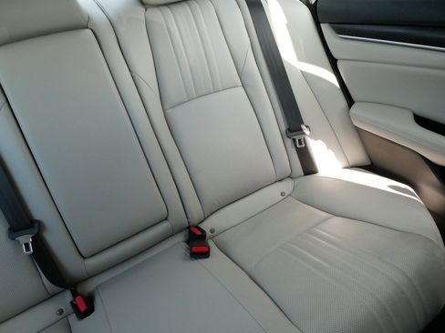 Used 2019 Honda Accord EX-L image 14