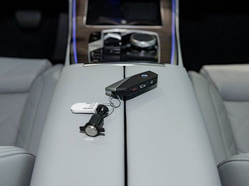 New 2026 BMW X5 xDrive40i w/ Climate Comfort Package image 41