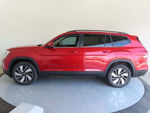 New 2025 Volkswagen Atlas SE image 8