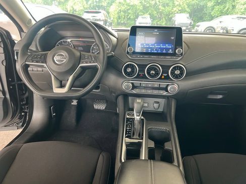 Certified 2023 Nissan Sentra SV FWD image 16