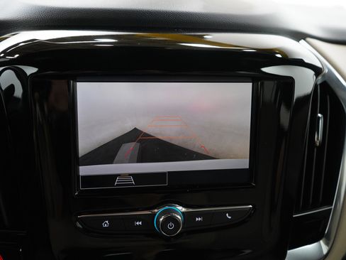 Used 2023 Chevrolet Traverse LS AWD/4WD image 23