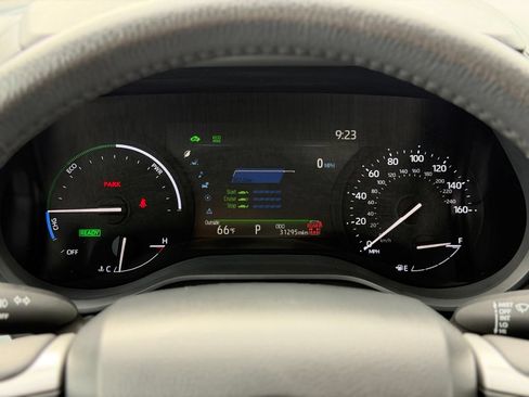 Certified 2025 Toyota Sienna XLE w/ XLE Plus Package AWD/4WD image 16