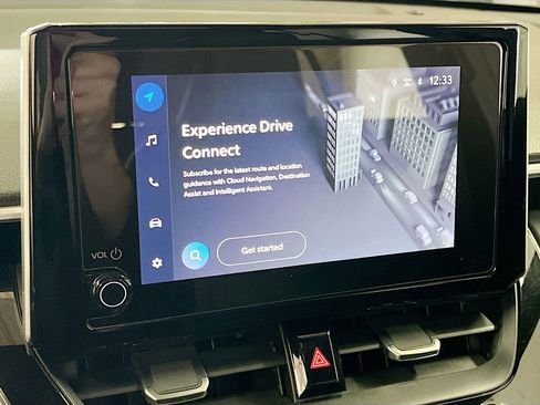 Used 2025 Toyota Corolla Cross XSE w/ Convenience Package image 13