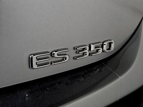 Used 2024 Lexus ES 350 w/ Premium Package image 32