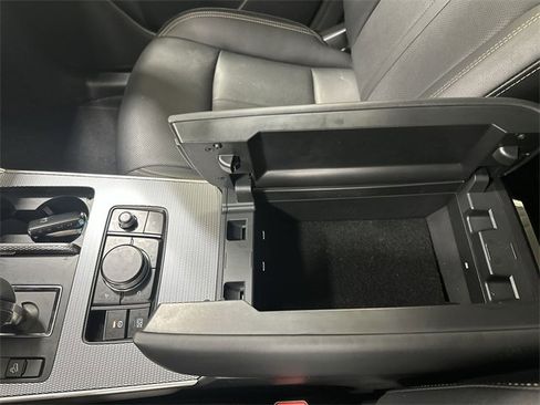 Used 2024 MAZDA CX-90 3.3 Turbo w/ Preferred Package image 34