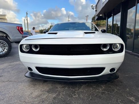 Used 2020 Dodge Challenger R/T Scat Pack RWD image 4