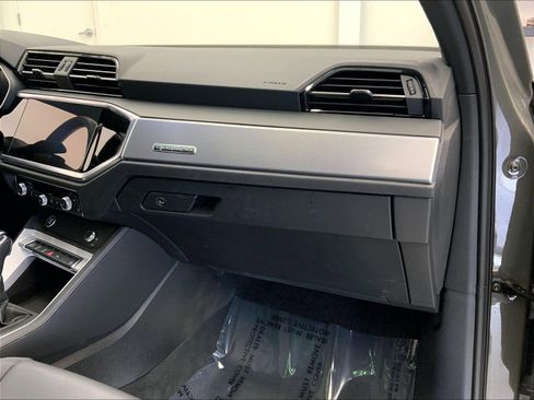 Certified 2023 Audi Q3 2.0T Premium w/ Convenience Package AWD/4WD image 15
