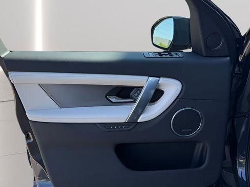 New 2026 Land Rover Discovery Sport Landmark AWD/4WD image 11