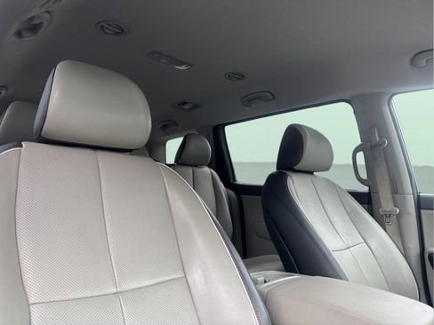 Certified 2019 Kia Sedona EX image 17