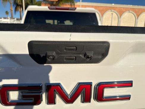 Used 2024 GMC Sierra 1500 SLT image 15