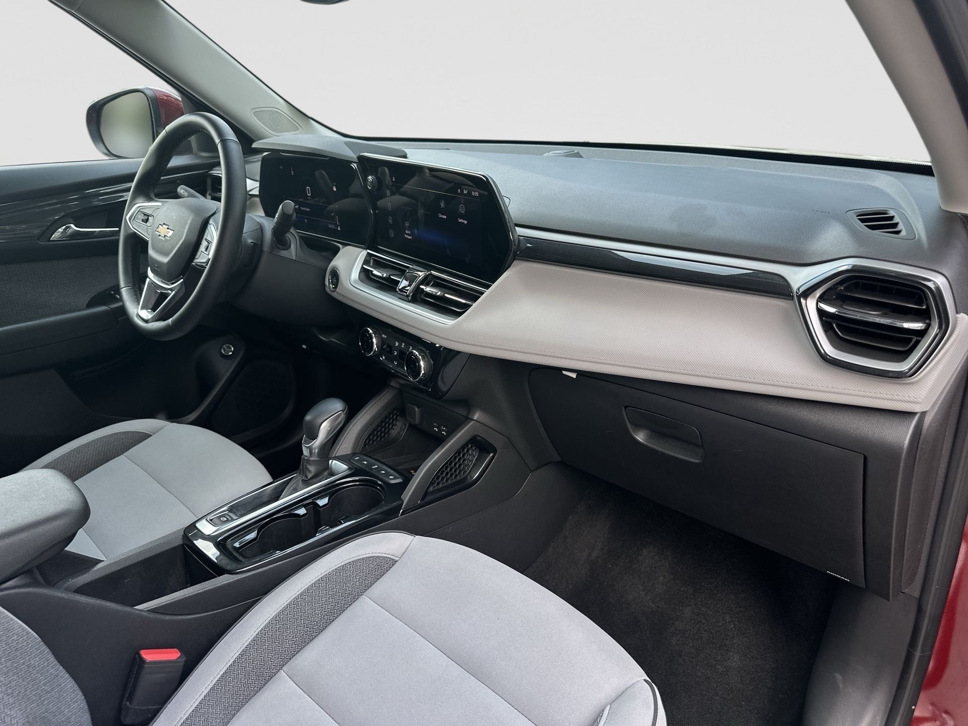 Used 2025 Chevrolet TrailBlazer LT w/ Convenience Package FWD image 28