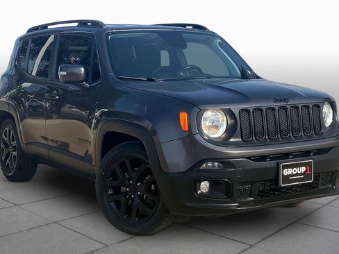 Used 2018 Jeep Renegade Altitude FWD image 2